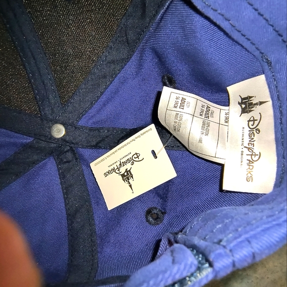 🌟 STAR WARS DISNEY THEME PARKS NWT HAT - Picture 3 of 5